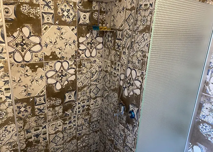 Yali Butik Couette-café