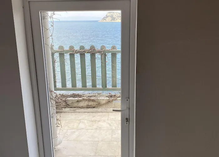 Yali Butik Couette-café