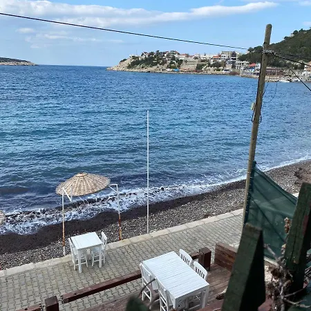 Bed & Breakfast Yali Butik 3*