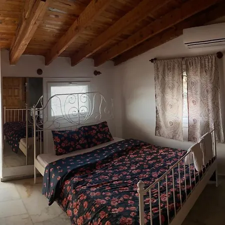 Bed & Breakfast Yali Butik