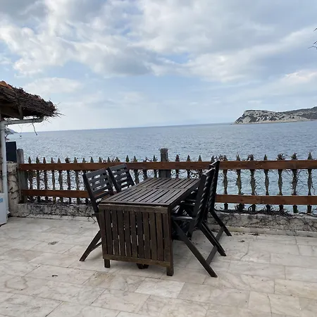 Bed & Breakfast Yali Butik 3*