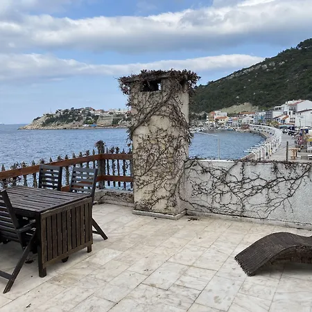 Bed & Breakfast Yali Butik