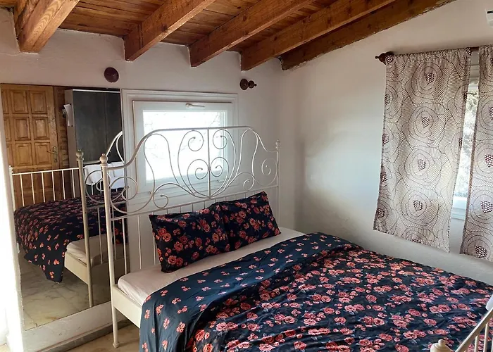 Bed & Breakfast Yali Butik 3*